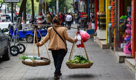 A street vendor in Nanning, China